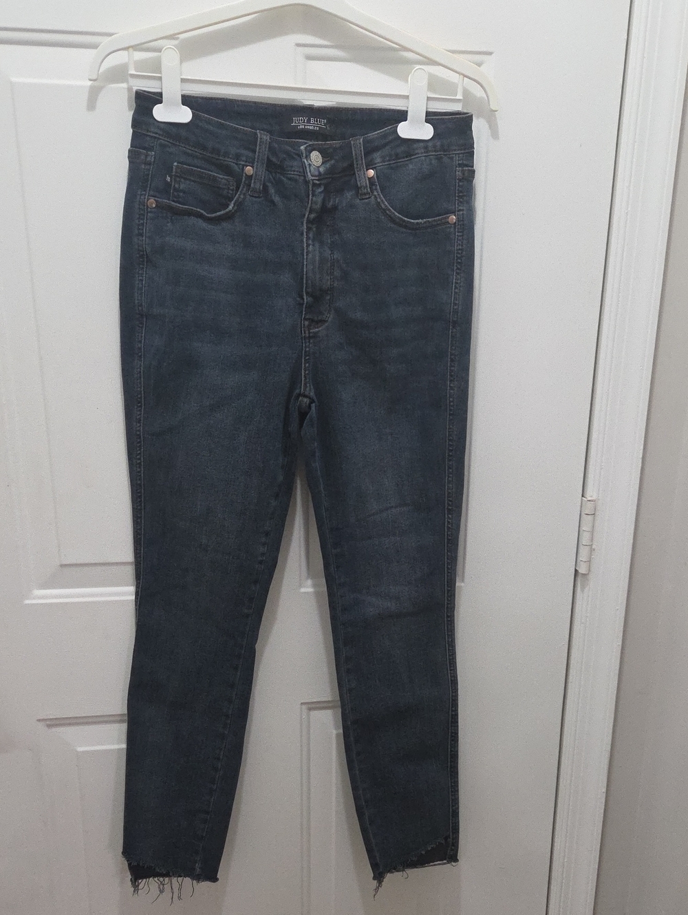 NWOT Judy & Blue Dark Blue High-Rise Cropped Raw Hem Skinny Jeans 11/30